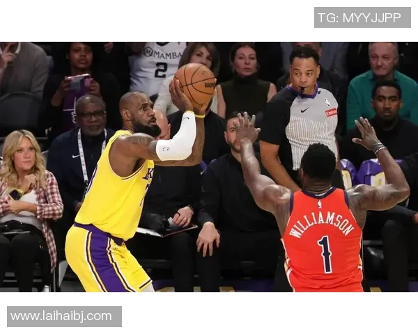 鹈鹕与湖人激战第四节精彩回顾录像分析与亮点集锦